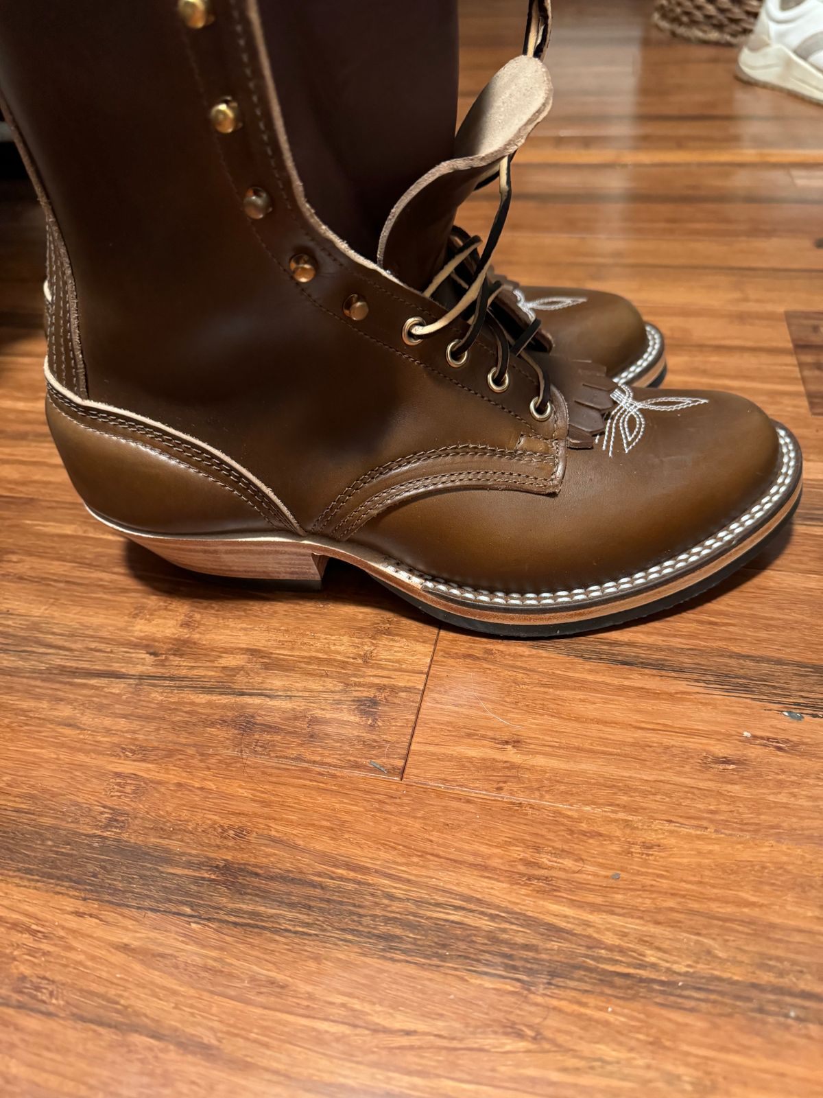 Photo by bearjohn on November 9, 2024 of the Nicks Packer in Horween British Tan Chromexcel.