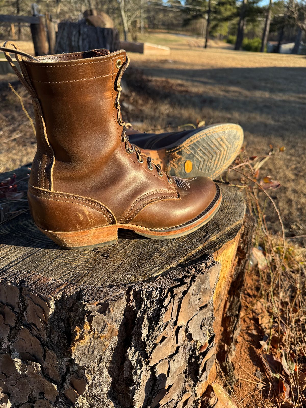 Photo by bearjohn on January 16, 2025 of the Nicks Packer in Horween British Tan Chromexcel.