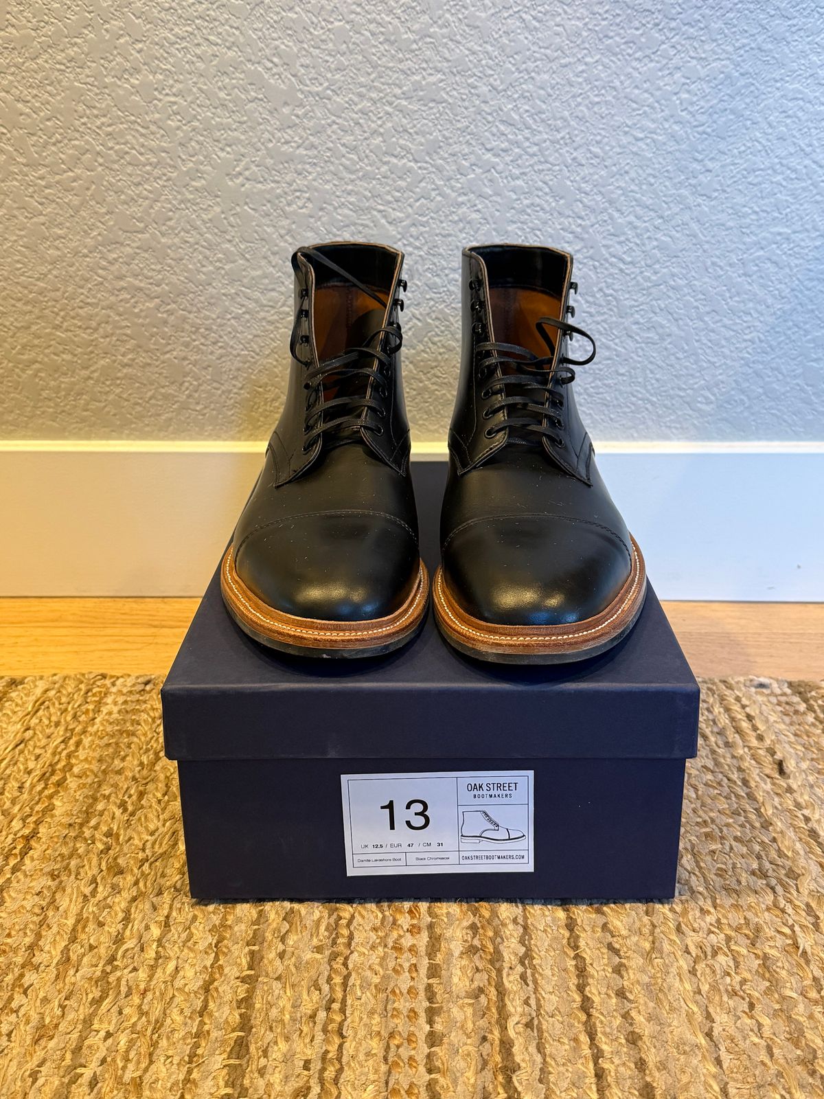 Photo by Martin_K on February 26, 2026 of the Oak Street Bootmakers Lakeshore Boot in Horween Black Chromexcel.