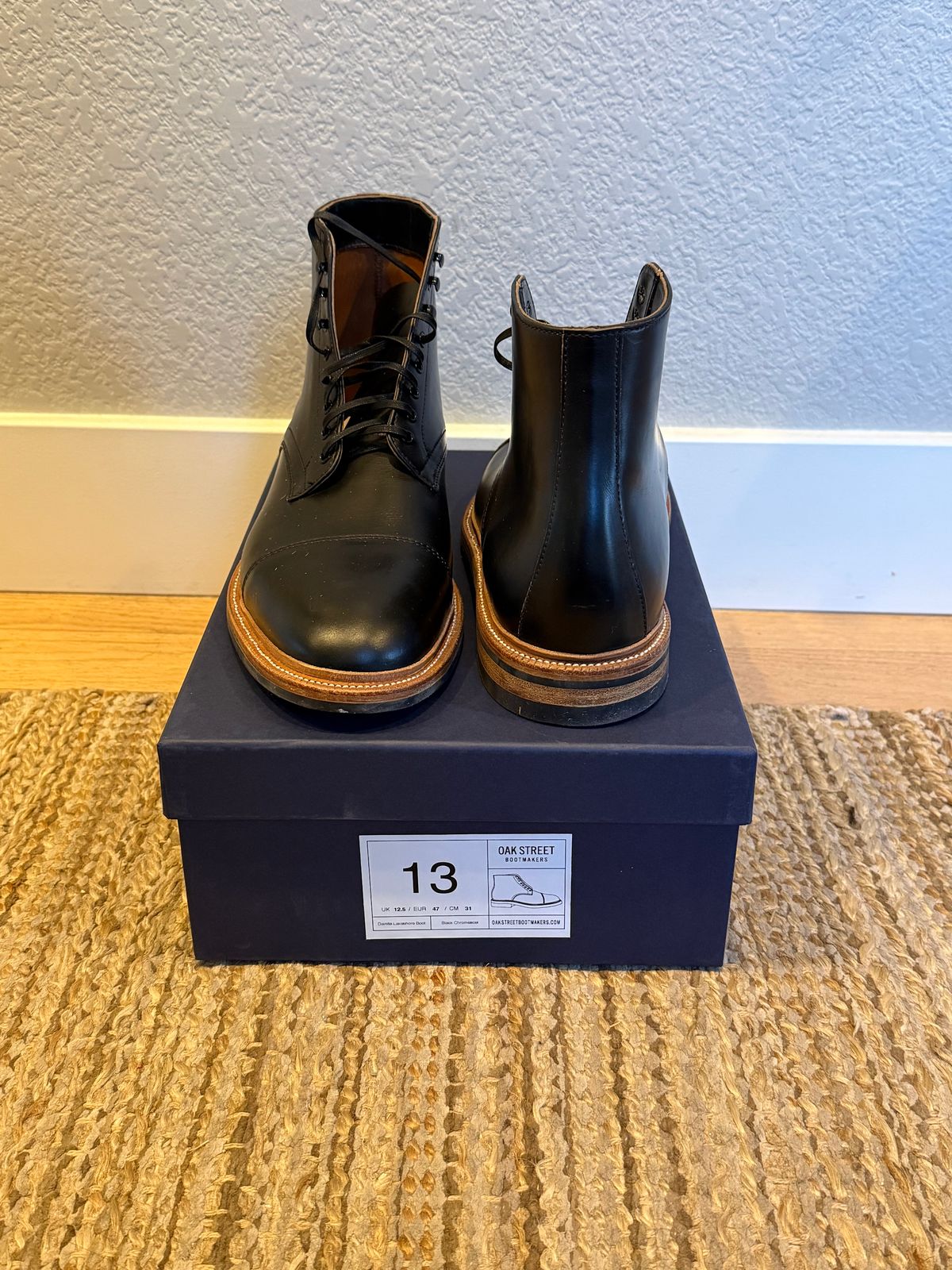 Photo by Martin_K on February 26, 2026 of the Oak Street Bootmakers Lakeshore Boot in Horween Black Chromexcel.