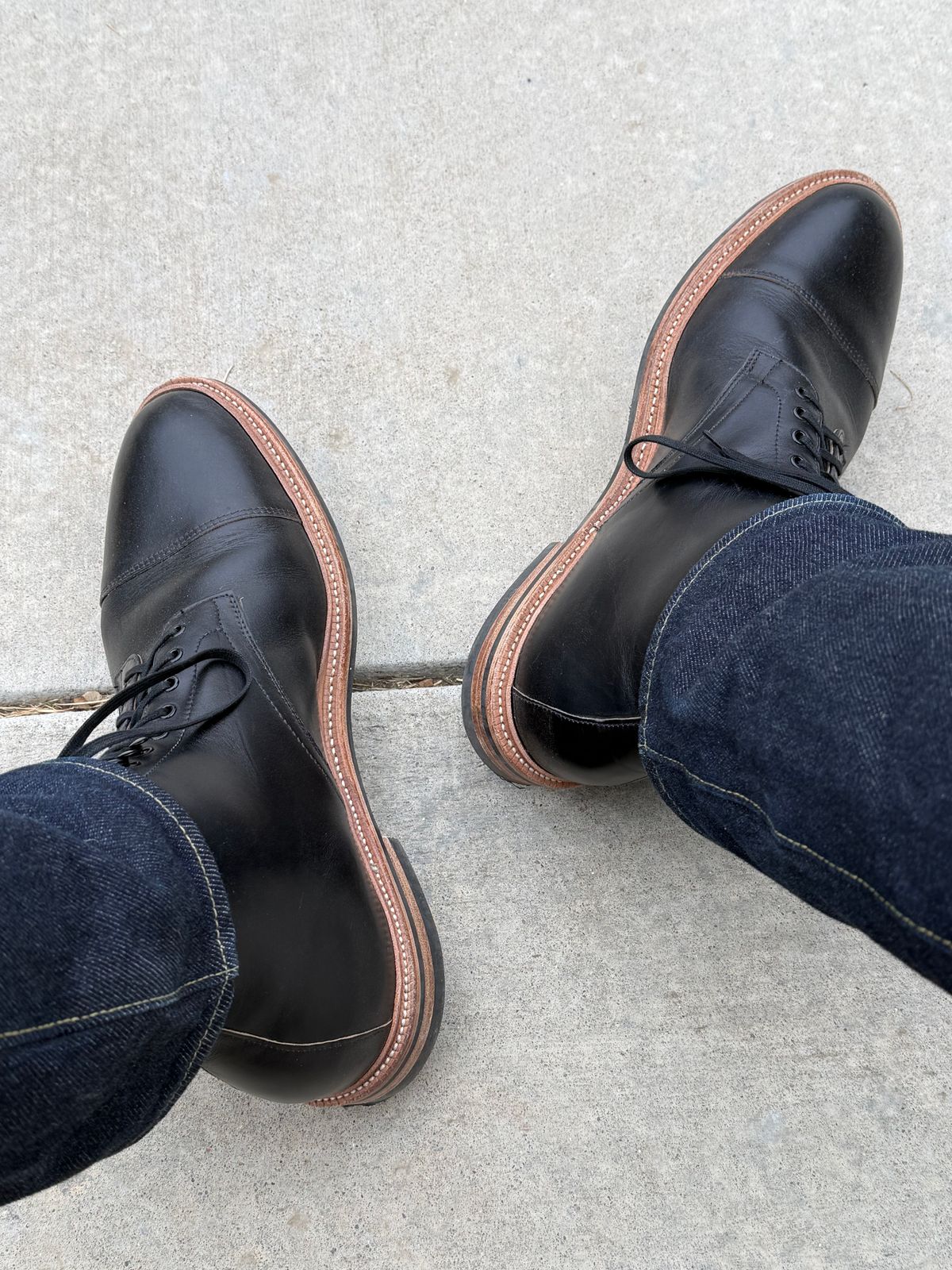 Photo by Martin_K on March 27, 2026 of the Oak Street Bootmakers Lakeshore Boot in Horween Black Chromexcel.