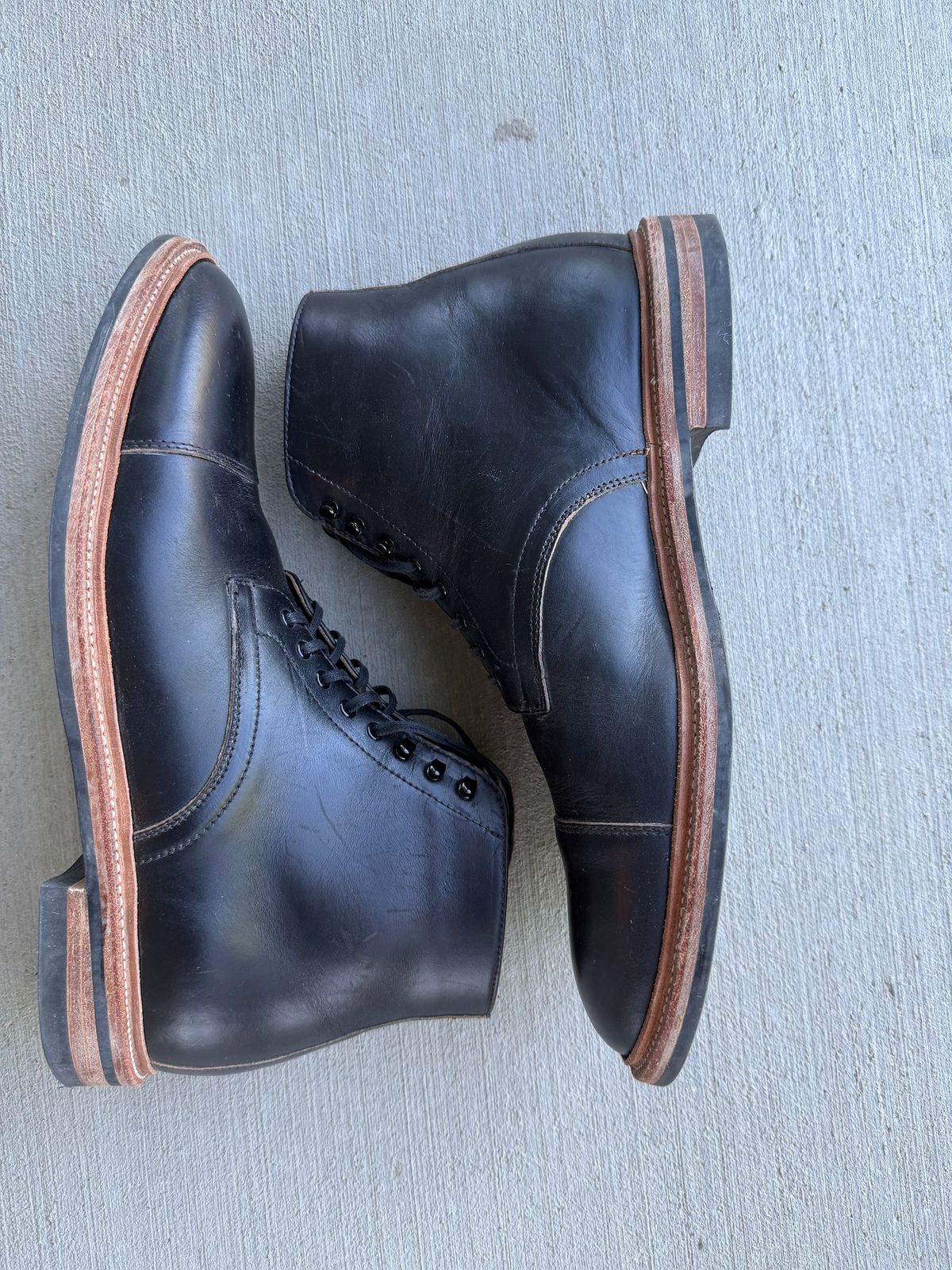 Photo by Martin_K on May 30, 2026 of the Oak Street Bootmakers Lakeshore Boot in Horween Black Chromexcel.