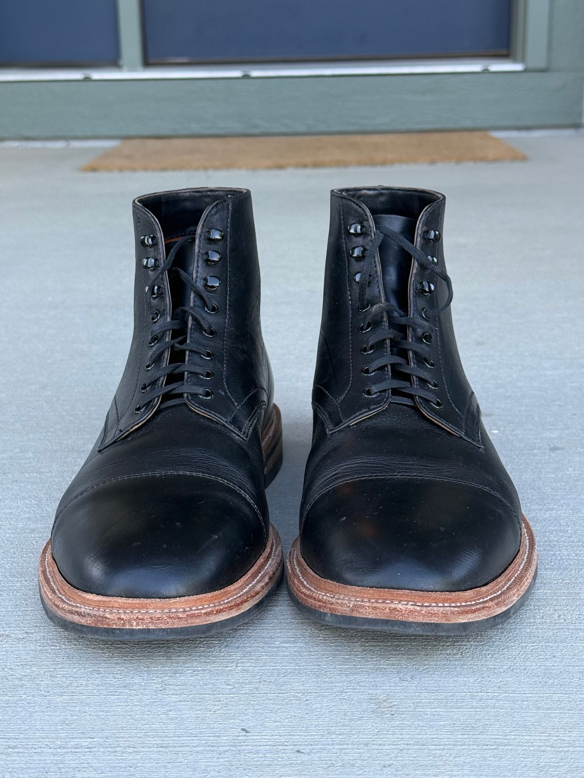 Photo by Martin_K on May 30, 2026 of the Oak Street Bootmakers Lakeshore Boot in Horween Black Chromexcel.
