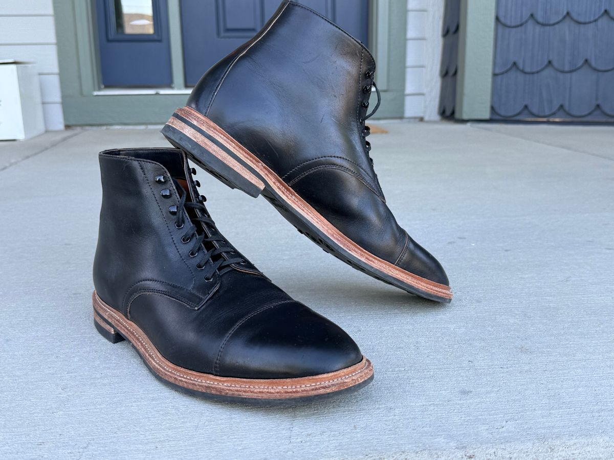 Photo by Martin_K on May 30, 2026 of the Oak Street Bootmakers Lakeshore Boot in Horween Black Chromexcel.