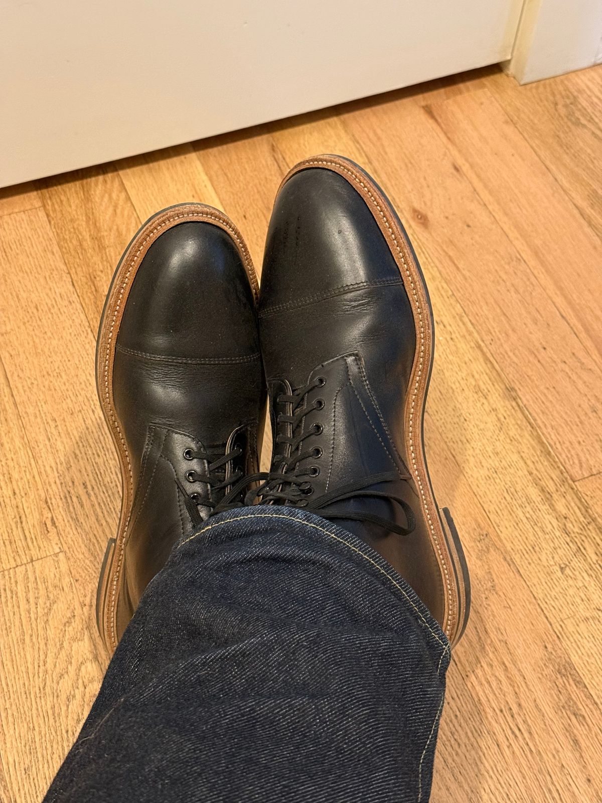 Photo by Martin_K on June 14, 2026 of the Oak Street Bootmakers Lakeshore Boot in Horween Black Chromexcel.