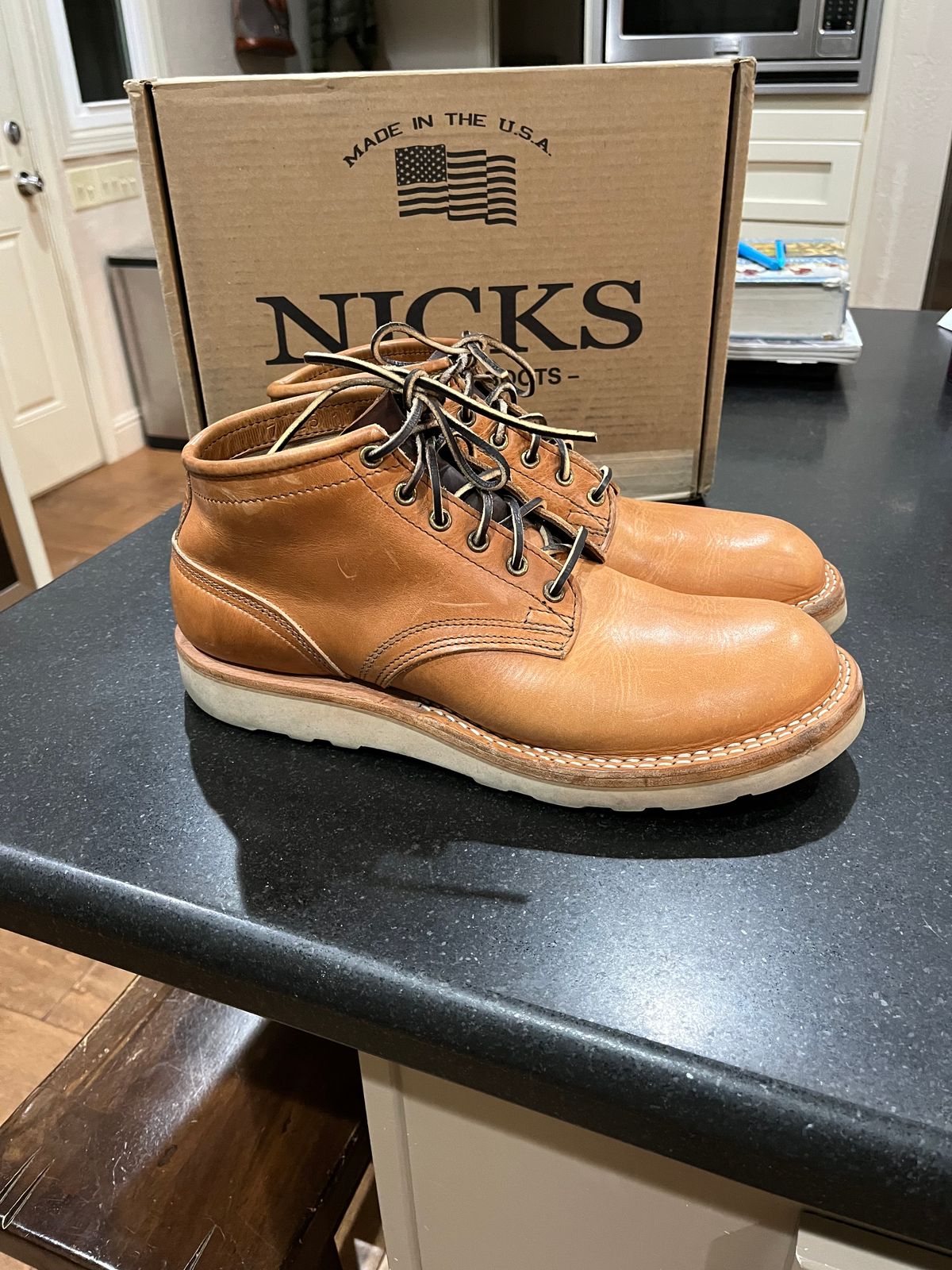 Photo by Griff on November 3, 2025 of the Nicks Aldert Strider in Horween Light Natural Dublin.