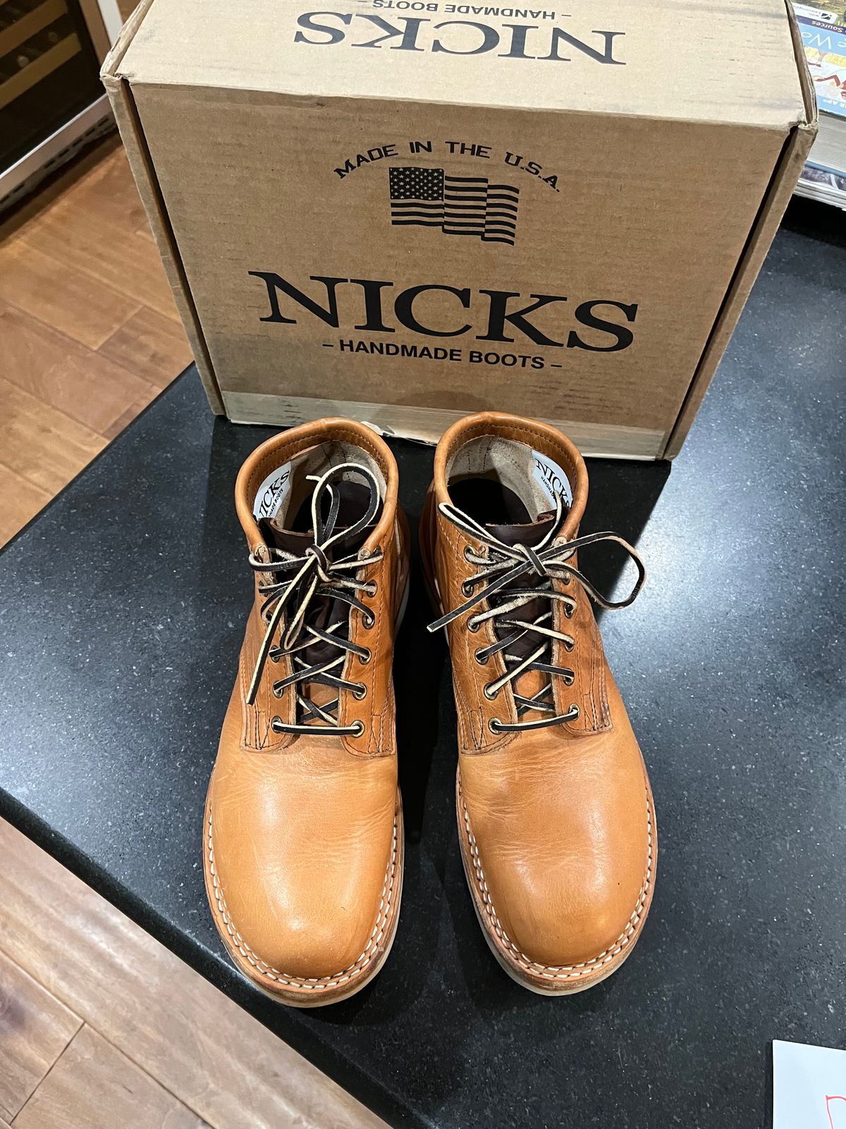 Photo by Griff on November 3, 2025 of the Nicks Aldert Strider in Horween Light Natural Dublin.