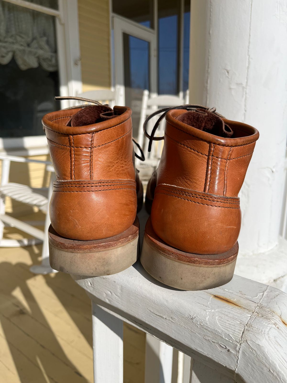 Photo by Griff on December 29, 2025 of the Nicks Aldert Strider in Horween Light Natural Dublin.