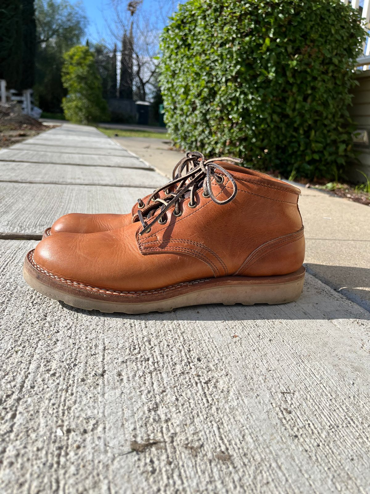 Photo by Griff on December 29, 2025 of the Nicks Aldert Strider in Horween Light Natural Dublin.