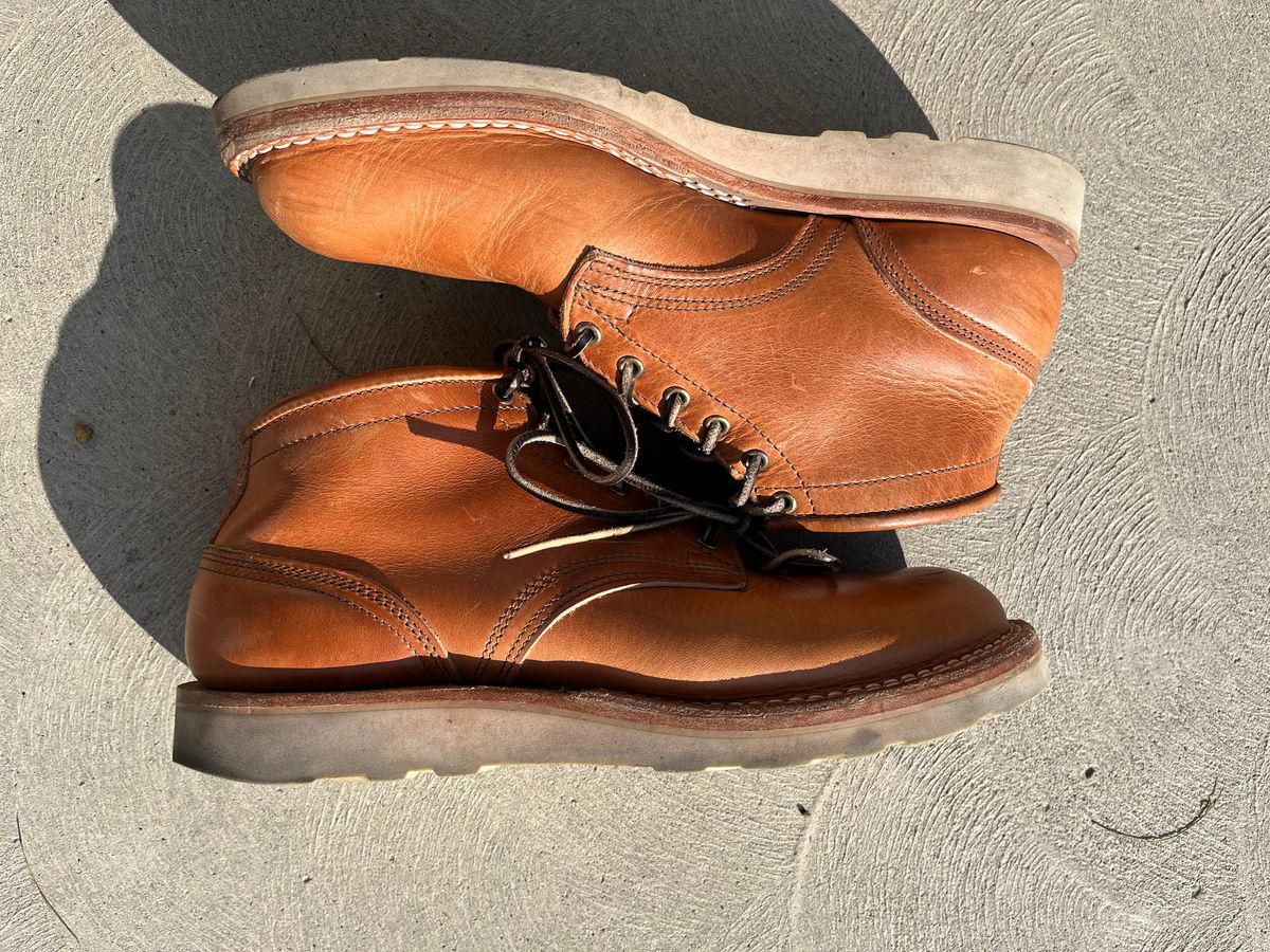 Photo by Griff on December 29, 2025 of the Nicks Aldert Strider in Horween Light Natural Dublin.
