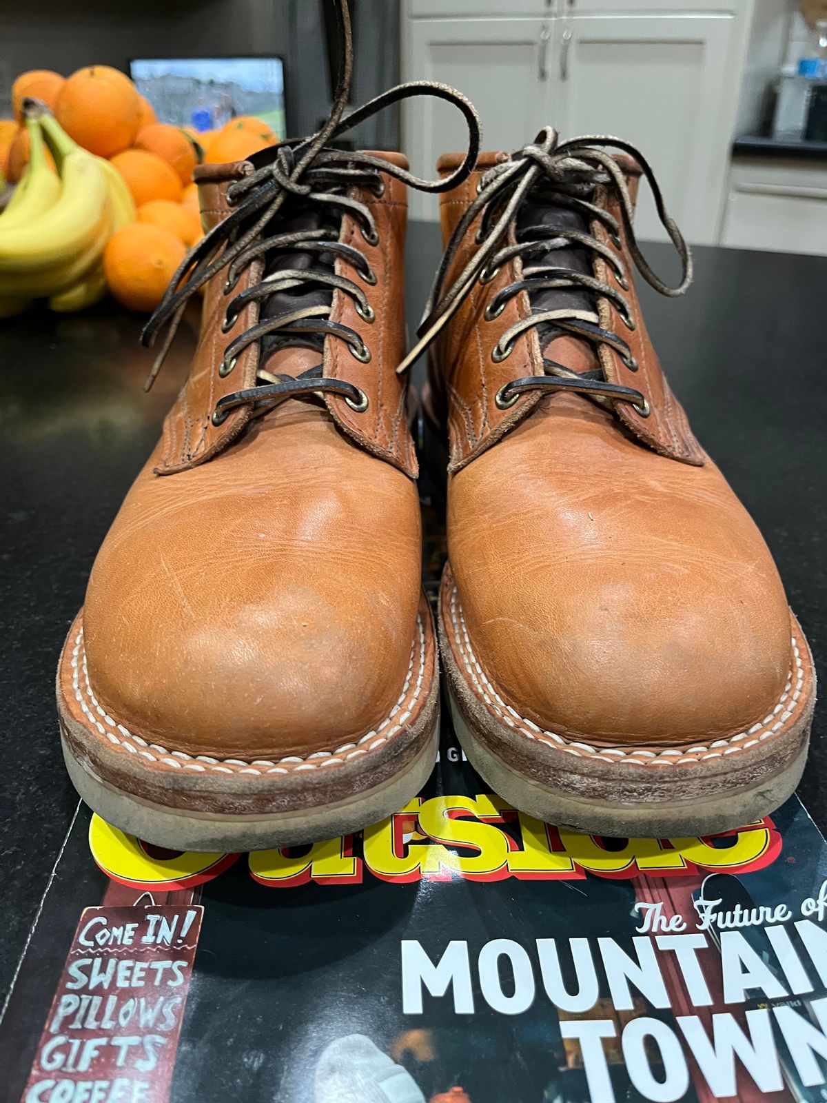 Photo by Griff on February 3, 2026 of the Nicks Aldert Strider in Horween Light Natural Dublin.