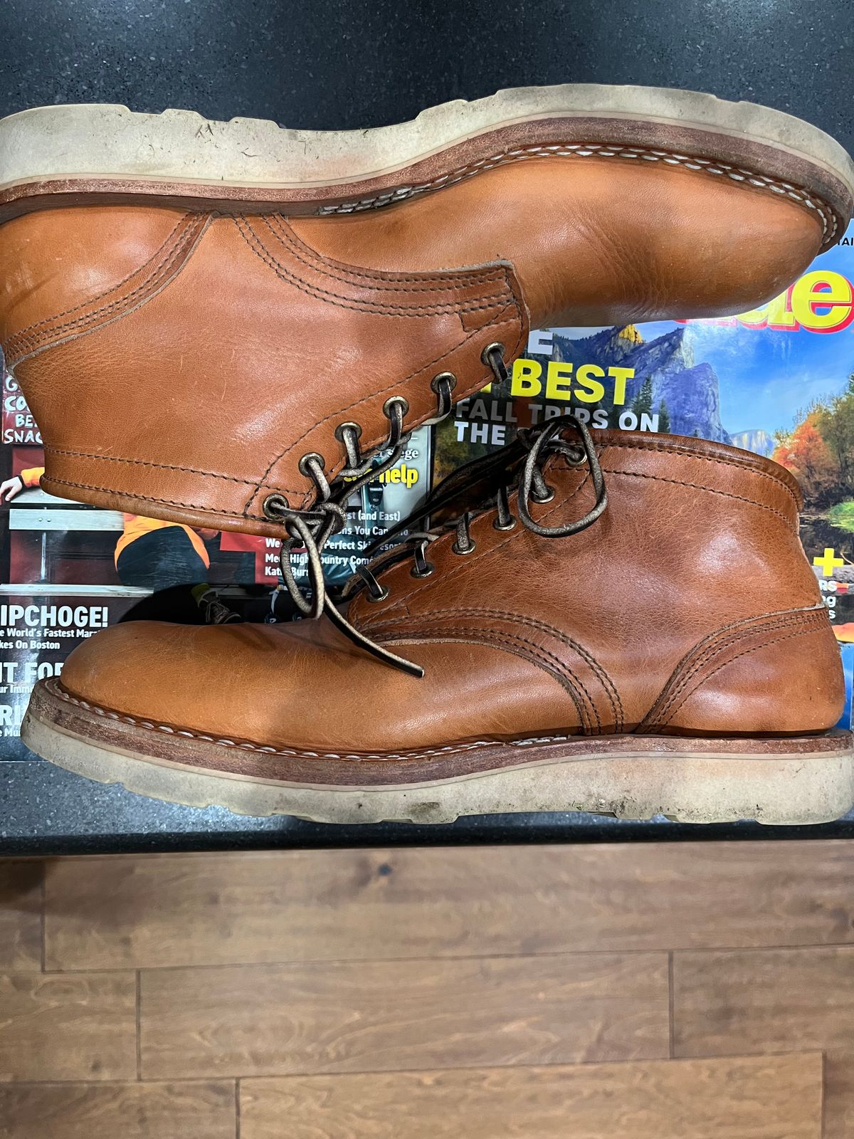 Photo by Griff on February 3, 2026 of the Nicks Aldert Strider in Horween Light Natural Dublin.