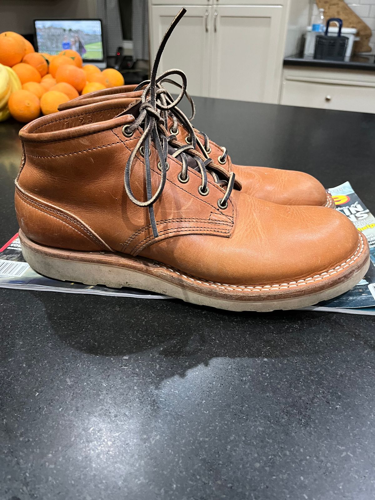 Photo by Griff on February 3, 2026 of the Nicks Aldert Strider in Horween Light Natural Dublin.