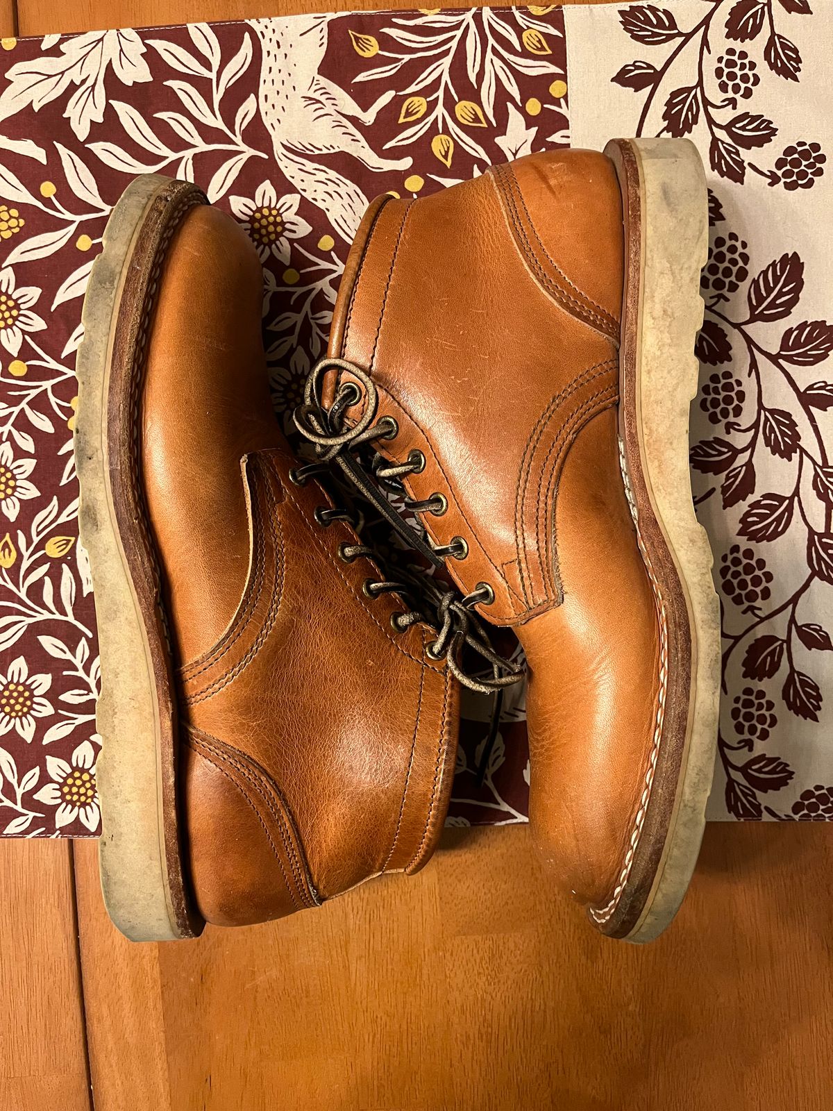 Photo by Griff on March 3, 2026 of the Nicks Aldert Strider in Horween Light Natural Dublin.