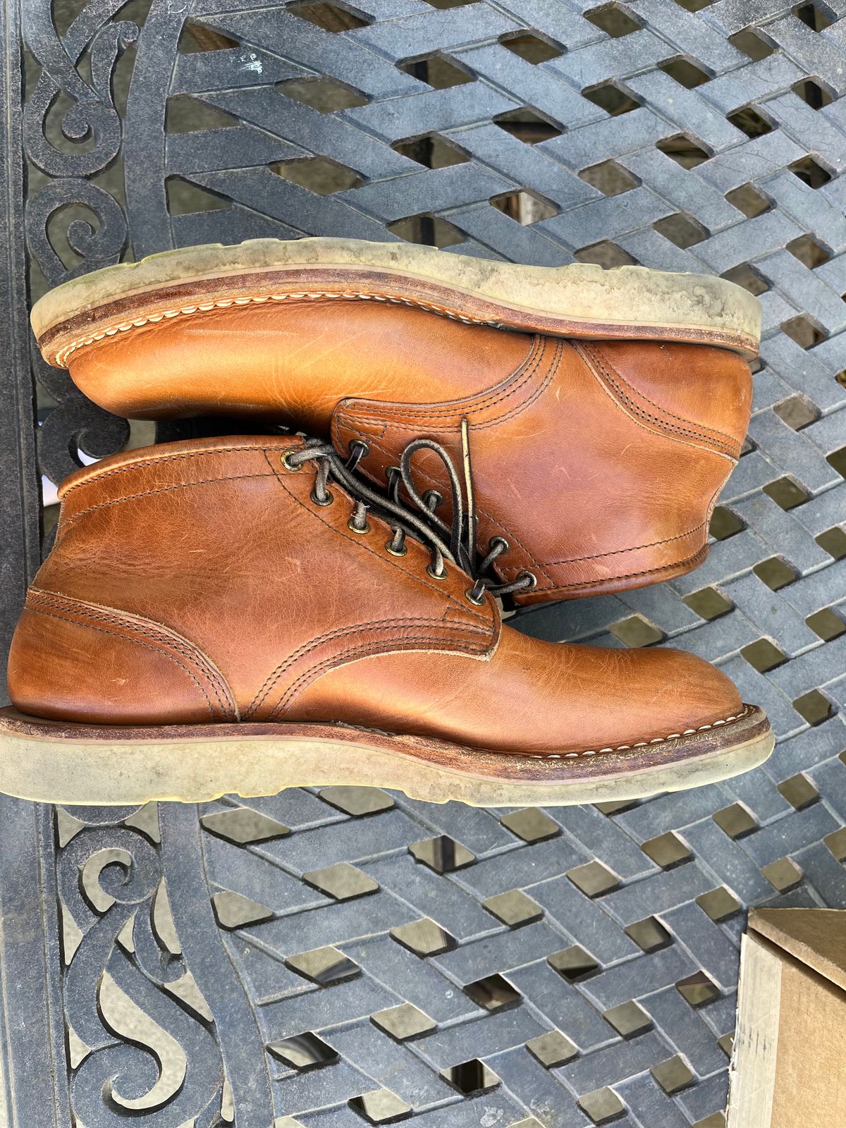 Photo by Griff on April 3, 2026 of the Nicks Aldert Strider in Horween Light Natural Dublin.