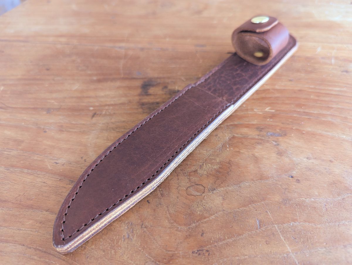 Photo by Aethelstan on September 30, 2025 of the Shadburne Creative Knife Sheath in Seidel Peanut Shrunken Bison.