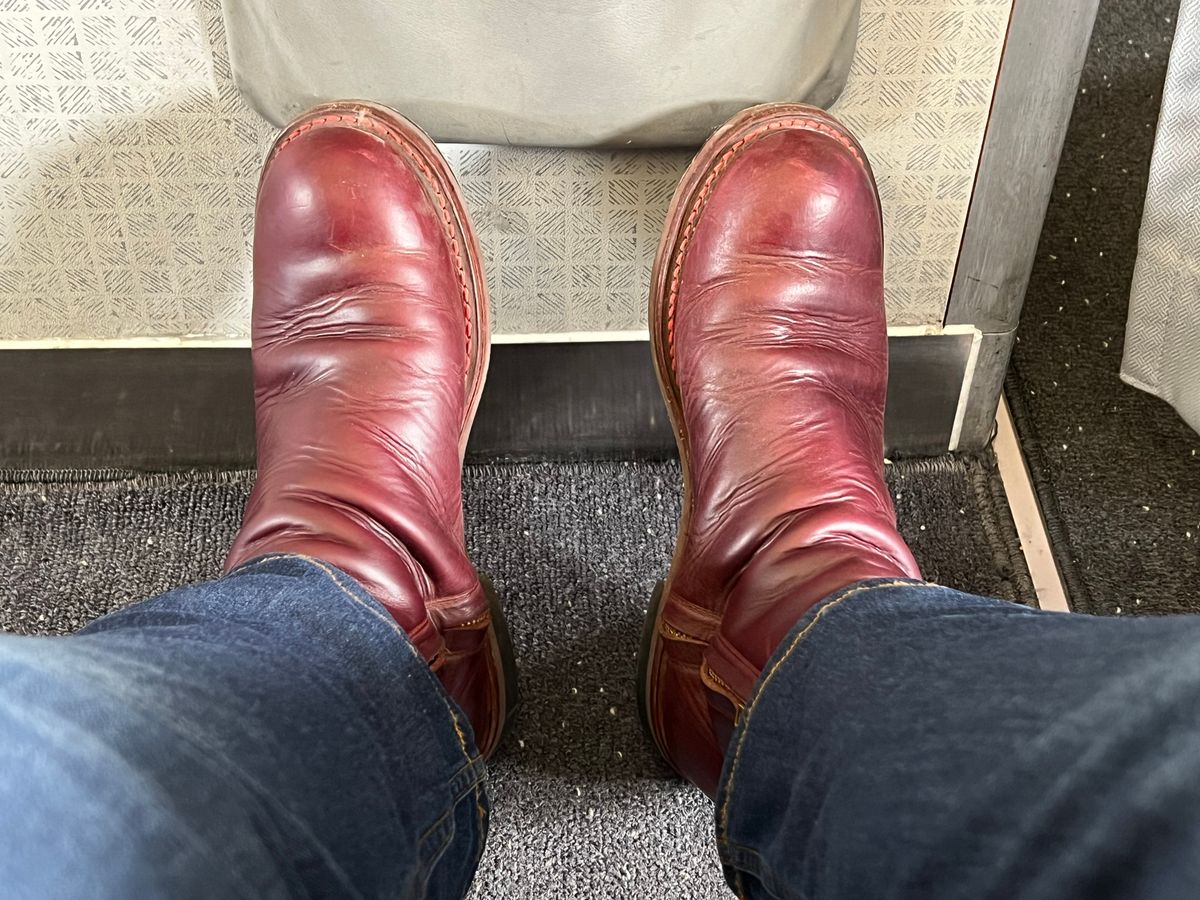 Photo by GooseInBoots on April 23, 2024 of the Rolling Dub Trio Casper Boot in Horween Burgundy Chromexcel.