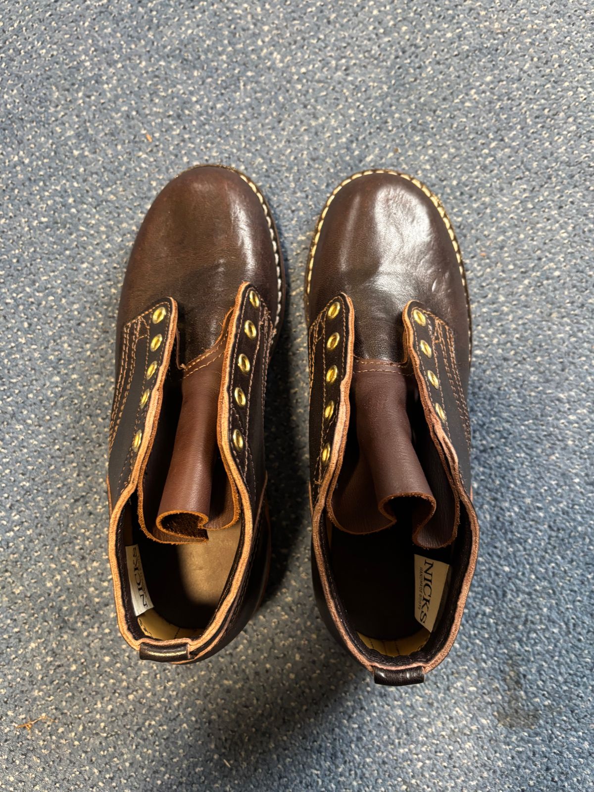 Photo by DeliciousGuess6449 on December 27, 2024 of the Nicks Comstock in Horween Dark Brown Aspen.