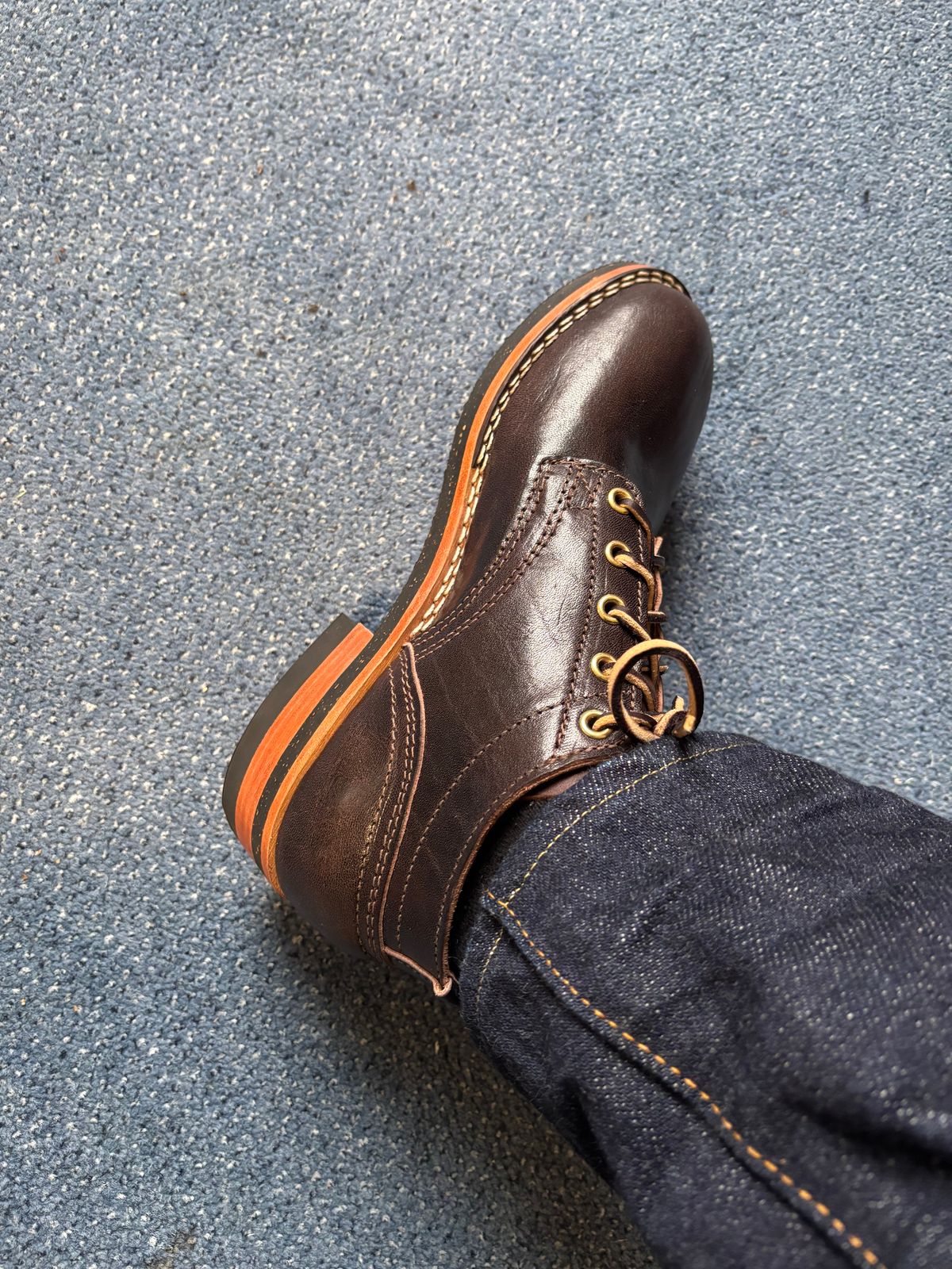 Photo by DeliciousGuess6449 on December 27, 2024 of the Nicks Comstock in Horween Dark Brown Aspen.