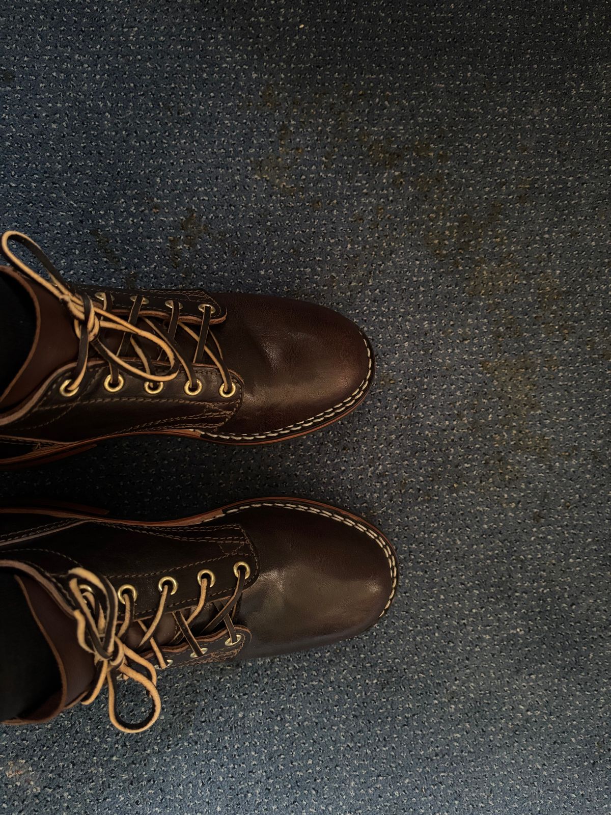 Photo by DeliciousGuess6449 on December 27, 2024 of the Nicks Comstock in Horween Dark Brown Aspen.