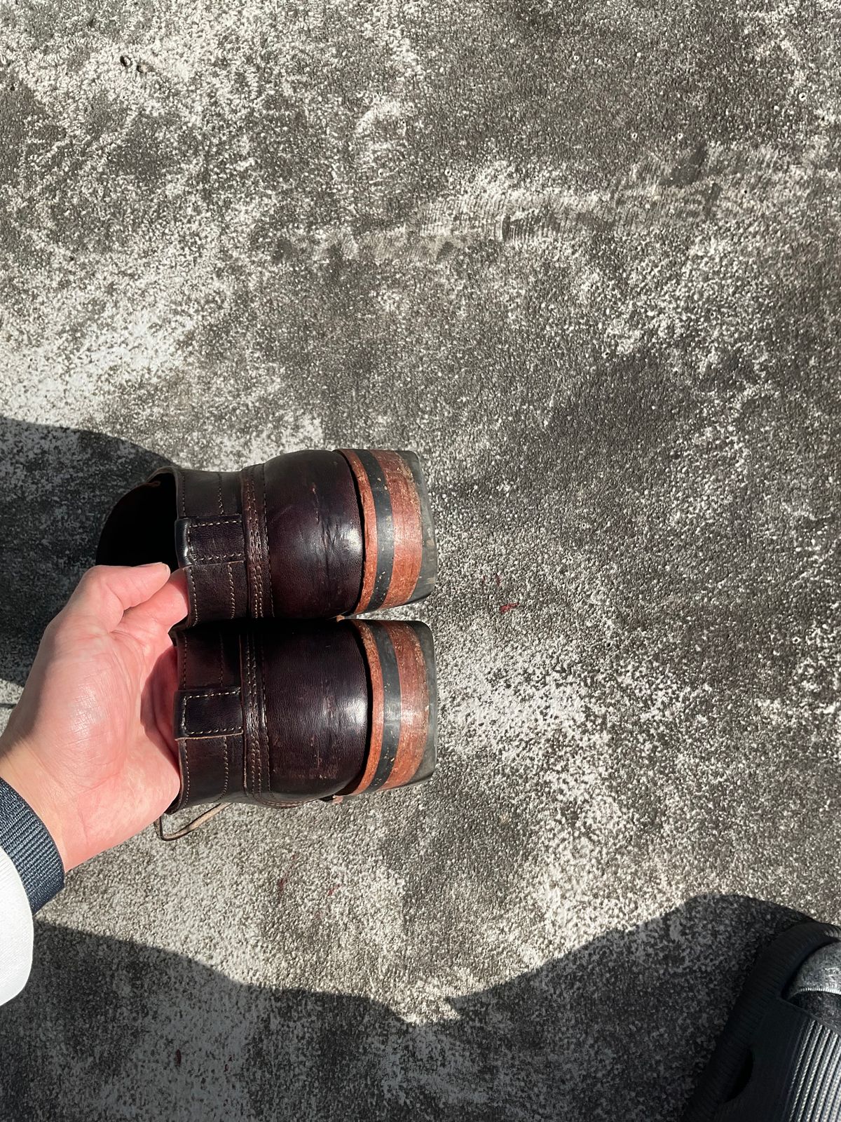 Photo by DeliciousGuess6449 on February 25, 2025 of the Nicks Comstock in Horween Dark Brown Aspen.