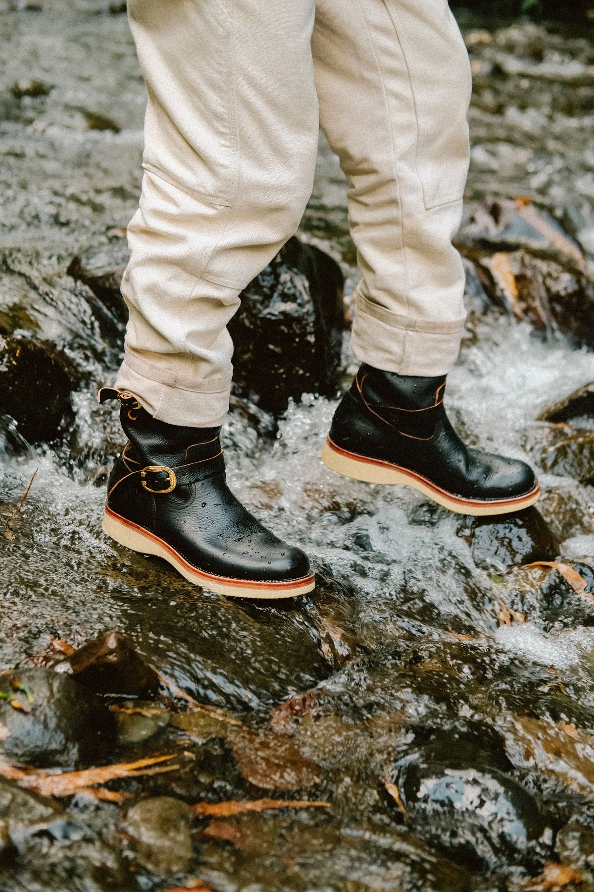 Photo by juliusagungs on October 4, 2025 of the Briselblack Enginner Boots Queen Lekha X Briselblack in Badalassi Carlo overdyed.