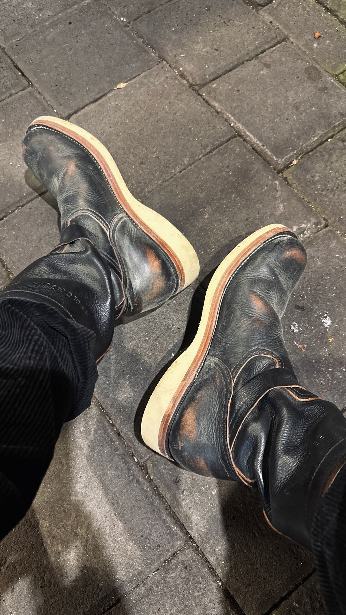 Photo by juliusagungs on October 13, 2025 of the Briselblack Enginner Boots Queen Lekha X Briselblack in Badalassi Carlo overdyed.