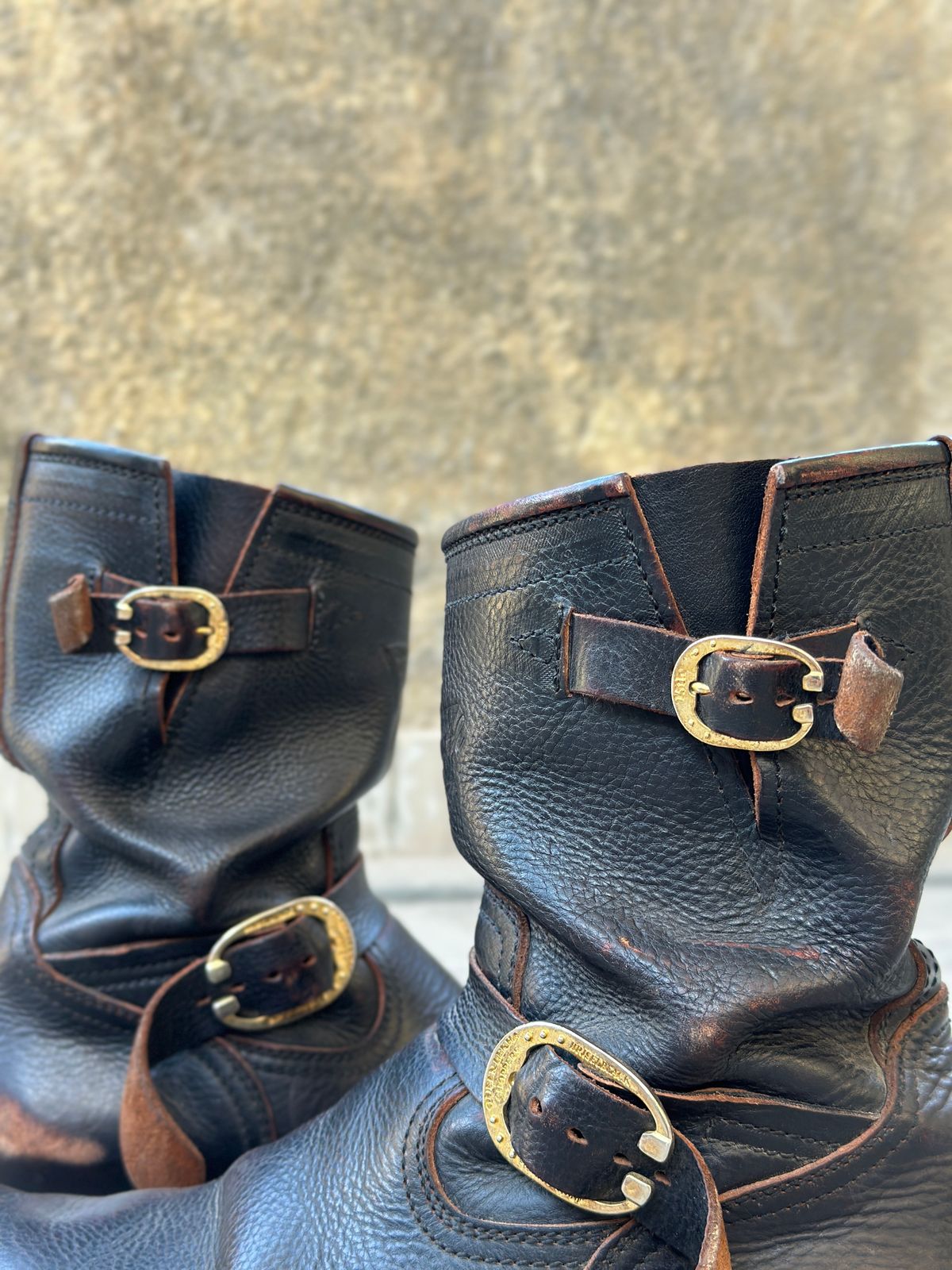 Photo by juliusagungs on November 1, 2025 of the Briselblack Enginner Boots Queen Lekha X Briselblack in Badalassi Carlo overdyed.