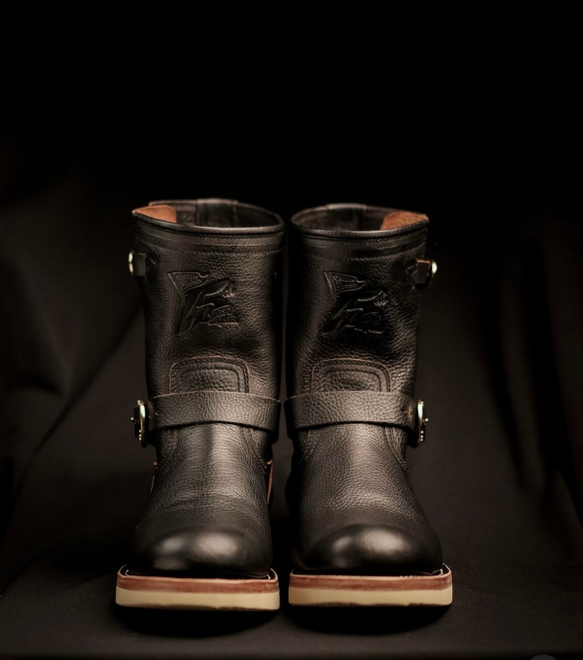 Photo by juliusagungs on September 24, 2025 of the Briselblack Enginner Boots Queen Lekha X Briselblack in Badalassi Carlo overdyed.