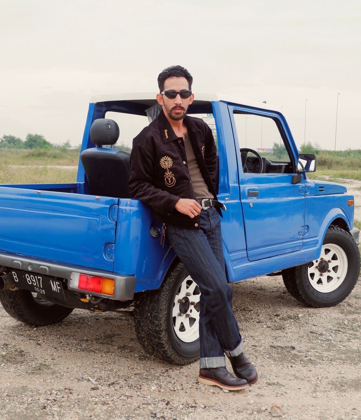 Photo by juliusagungs on November 5, 2025 of the Briselblack Enginner Boots Queen Lekha X Briselblack in Badalassi Carlo overdyed.