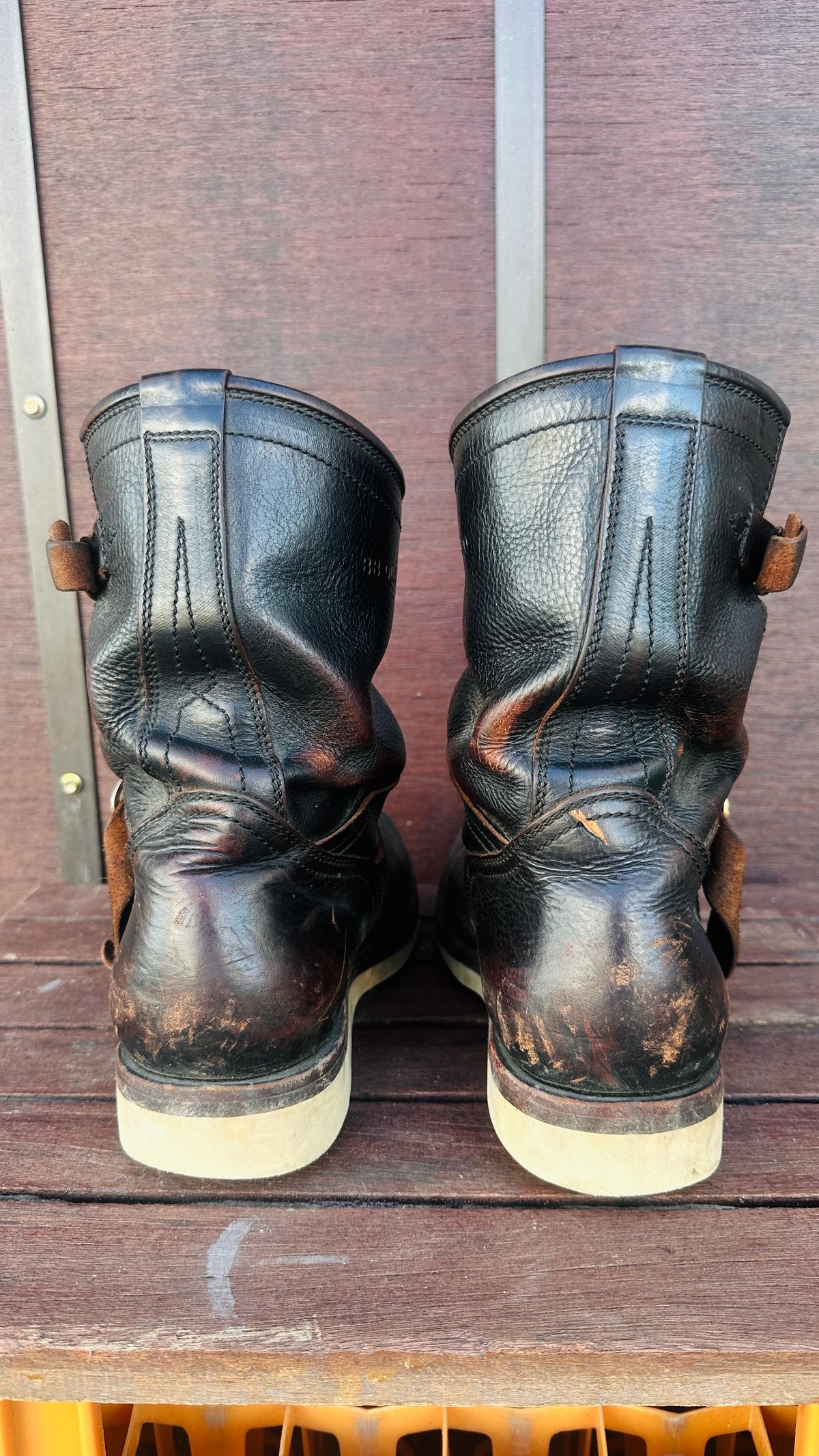 Photo by juliusagungs on February 4, 2026 of the Briselblack Enginner Boots Queen Lekha X Briselblack in Badalassi Carlo overdyed.