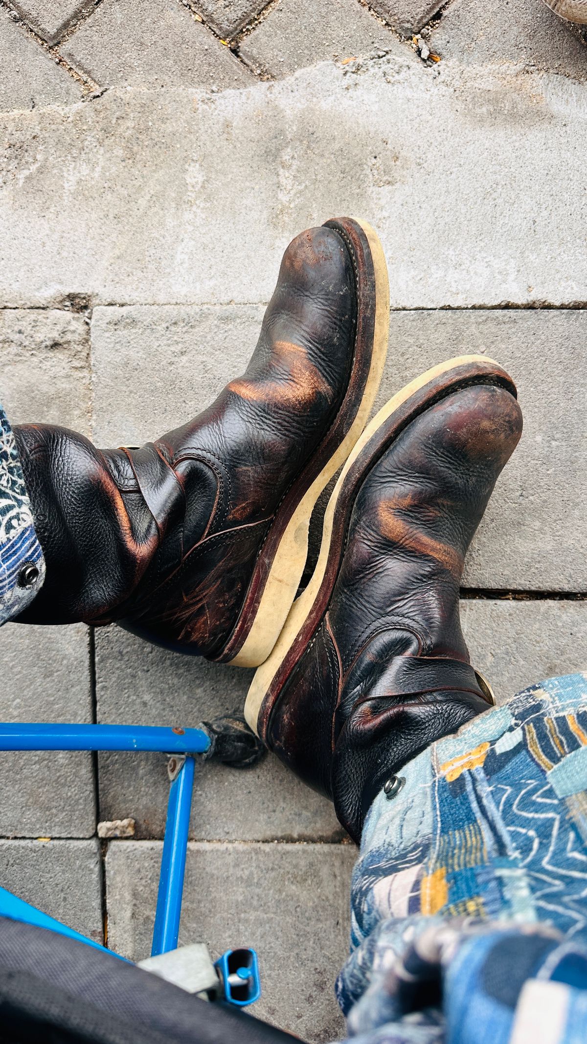 Photo by juliusagungs on March 5, 2026 of the Briselblack Enginner Boots Queen Lekha X Briselblack in Badalassi Carlo overdyed.