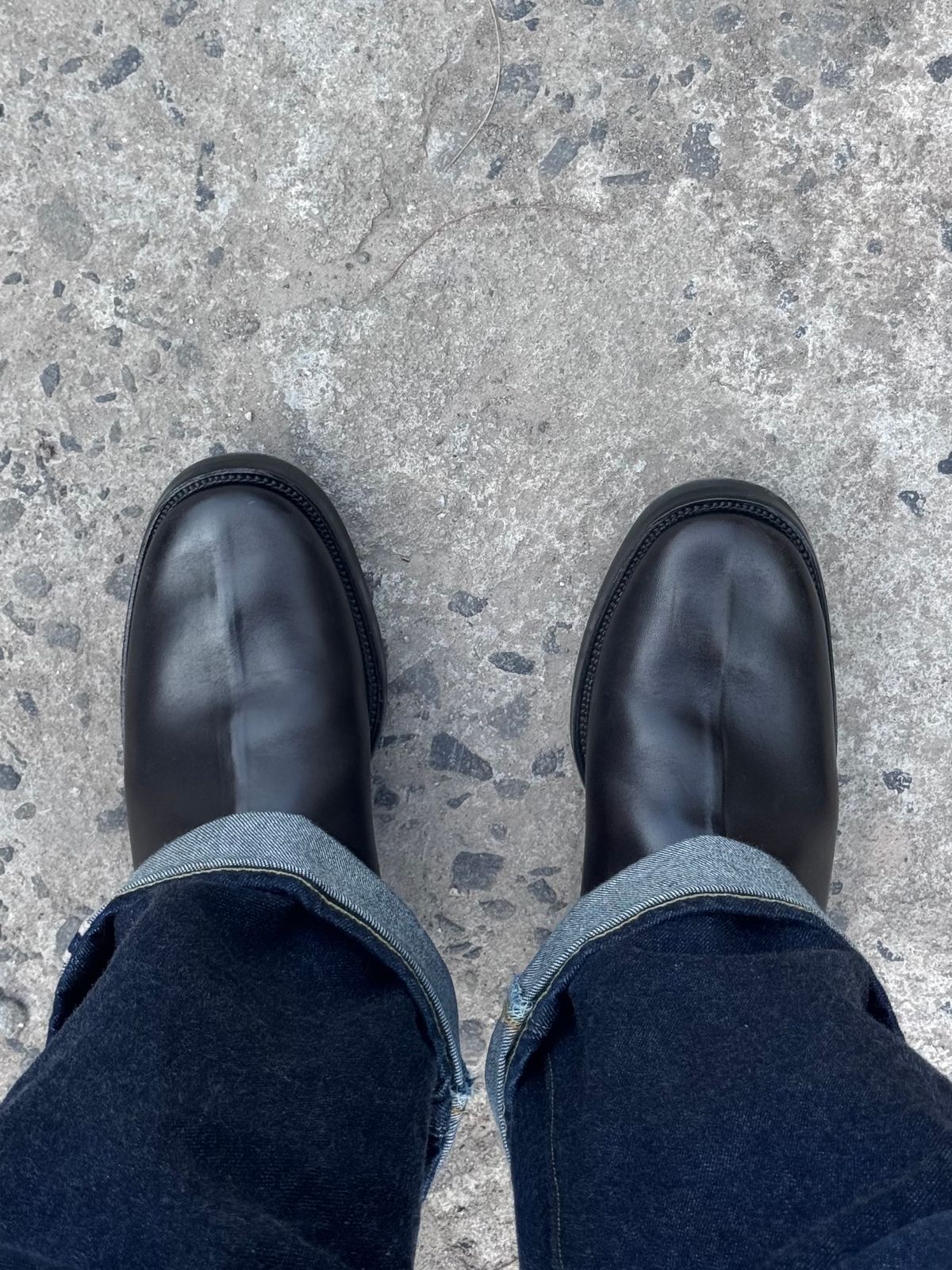 Photo by ericjohanes on January 19, 2026 of the Clinch Engineer Boots 11-Inch Height in EQ Black Teacore Horsebutt.