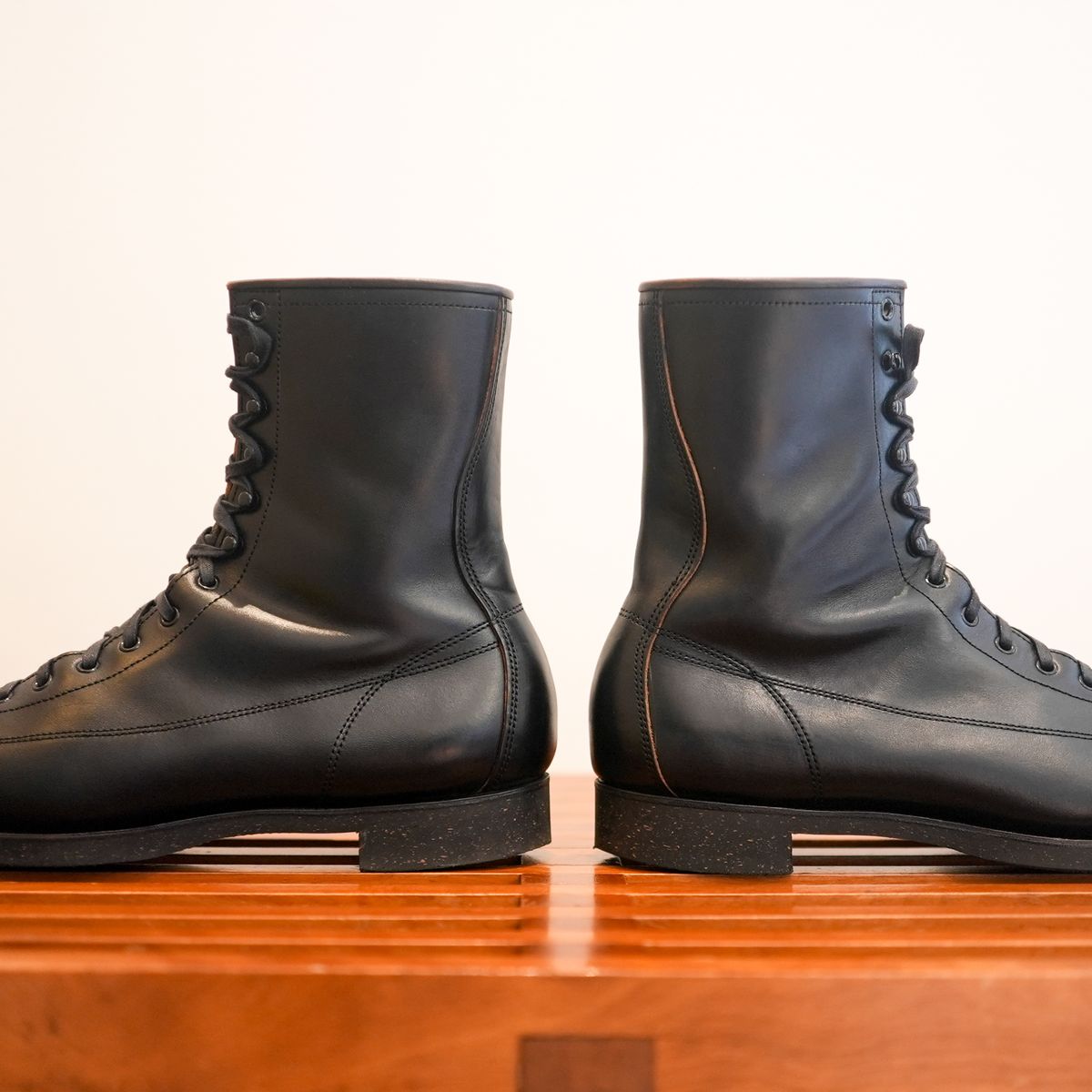 Photo by ericjohanes on November 6, 2025 of the Clinch Gary Boots in Black-Overdyed Horsebutt.
