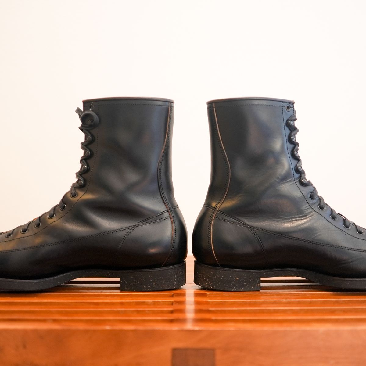 Photo by ericjohanes on November 6, 2025 of the Clinch Gary Boots in Black-Overdyed Horsebutt.