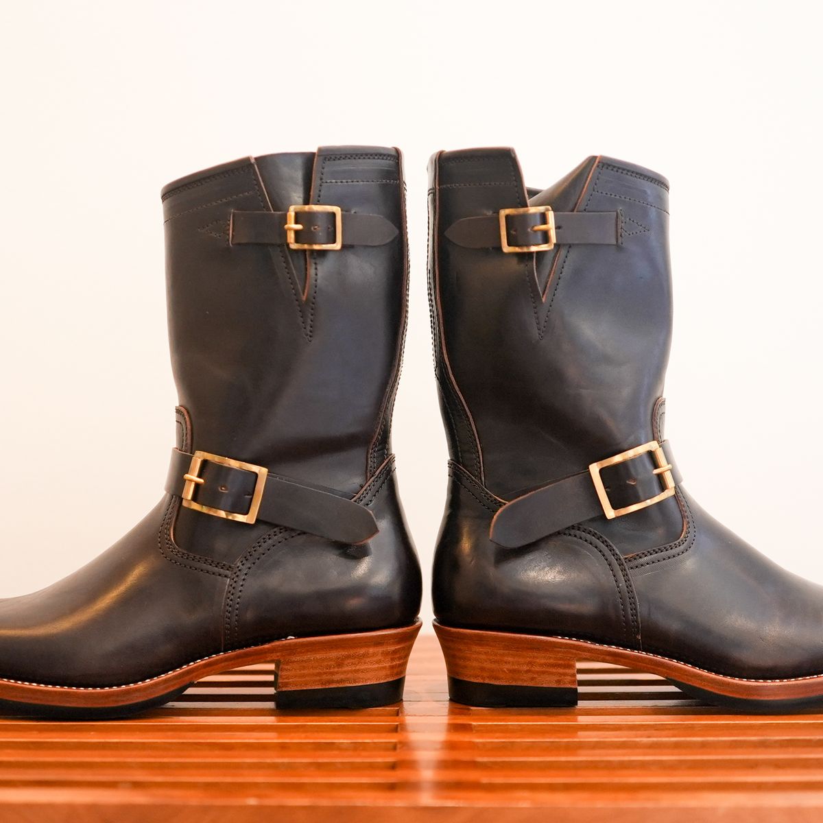 Photo by ericjohanes on November 6, 2025 of the Briselblack The Keeper 'Type 3' Engineer Boots in Maryam Dark Brown Horsebutt.