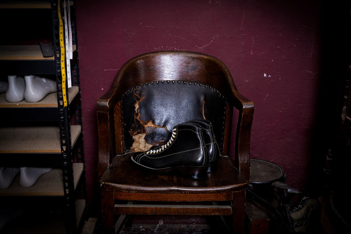 Photo by imursa on February 9, 2026 of the Bad Hat Brothers Bad Hornet in Badalassi Carlo Black Minerva.