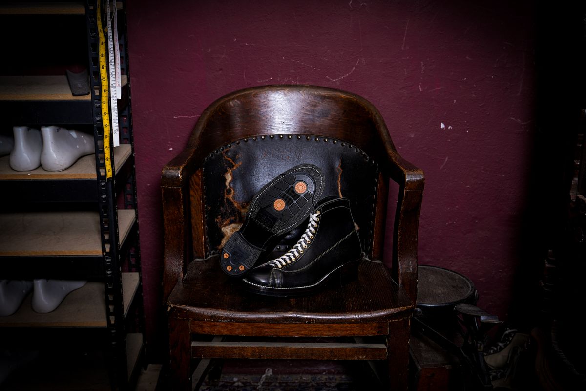 Photo by imursa on February 9, 2026 of the Bad Hat Brothers Bad Hornet in Badalassi Carlo Black Minerva.