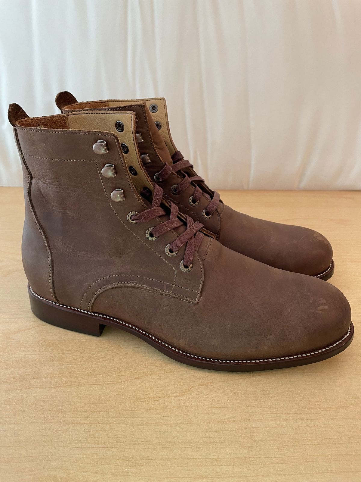 Photo by hernicane on October 6, 2024 of the Adelante The Havana in Mahogany Nubuck.