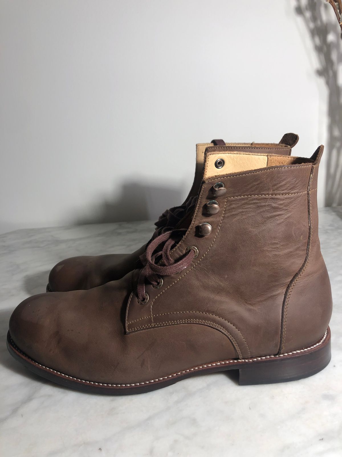 Photo by hernicane on January 5, 2025 of the Adelante The Havana in Mahogany Nubuck.