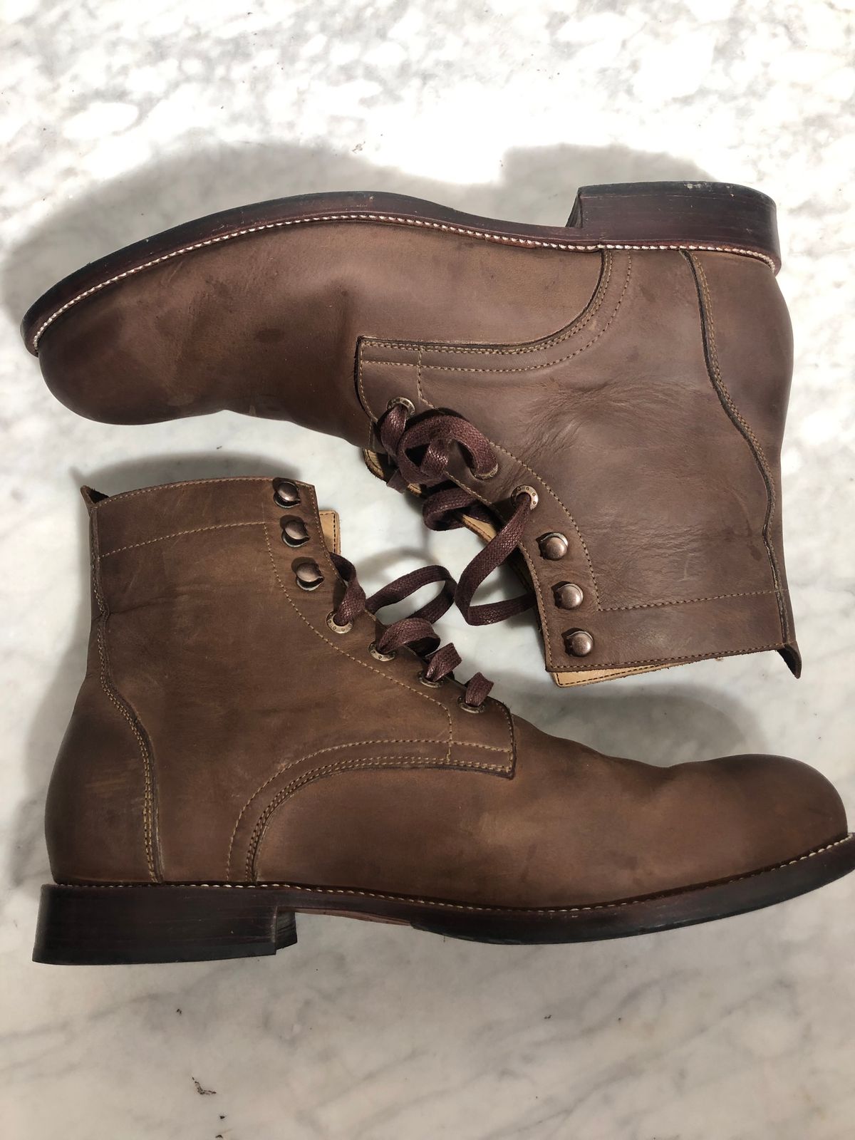 Photo by hernicane on January 5, 2025 of the Adelante The Havana in Mahogany Nubuck.