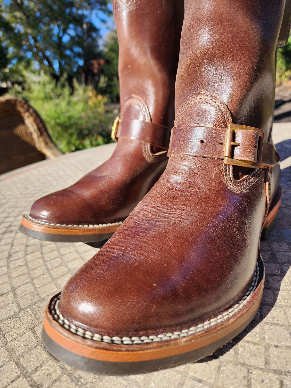 Photo by Janbiya on January 12, 2025 of the Wesco Mister Lou in Brown Horsehide.
