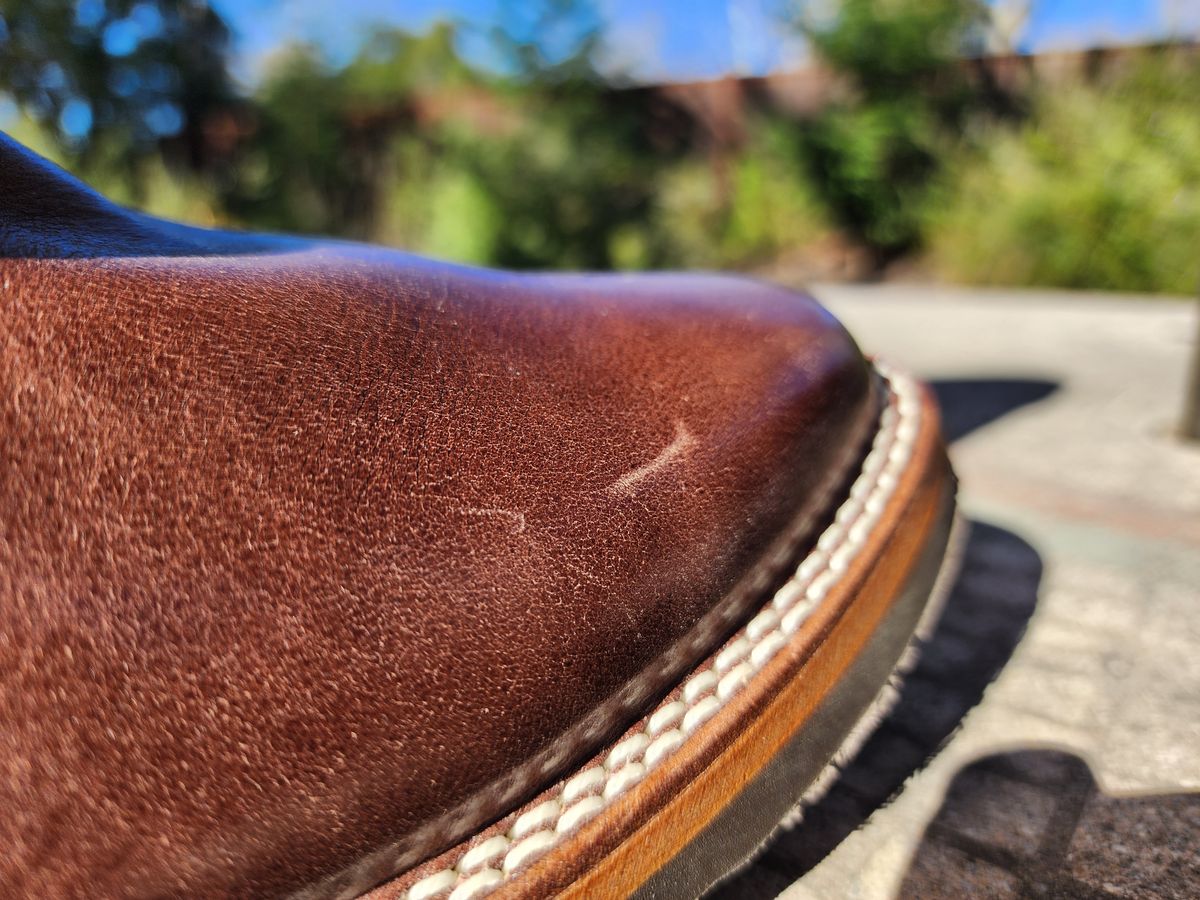 Photo by Janbiya on January 12, 2025 of the Wesco Mister Lou in Brown Horsehide.