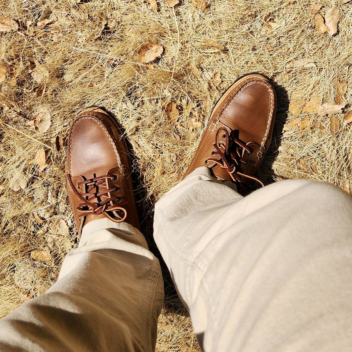 Photo by Janbiya on June 5, 2025 of the Rancourt & Co. Baxter Ranger Moc in Horween Natural Chromexcel.