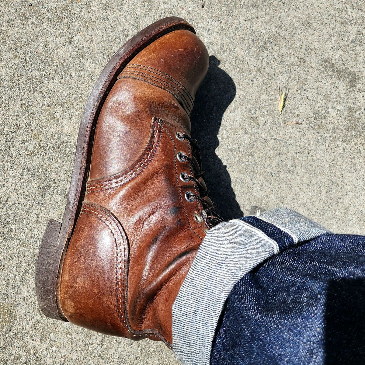 Photo by Janbiya on April 16, 2025 of the Red Wing Iron Ranger in S.B. Foot Amber Harness.