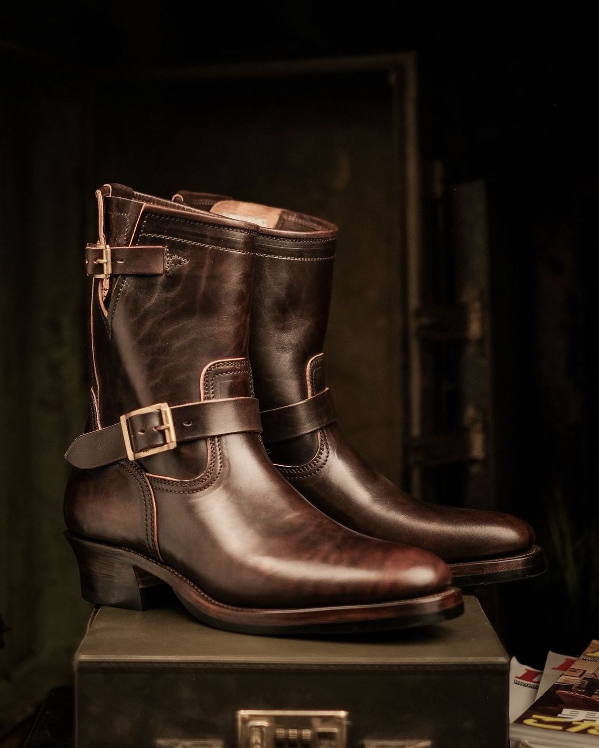 Photo by Pandemic on December 24, 2025 of the Briselblack The keeper ‘Type 3’ Engineer Boot in Maryam Overdyed Horsebutt Dark Brown.