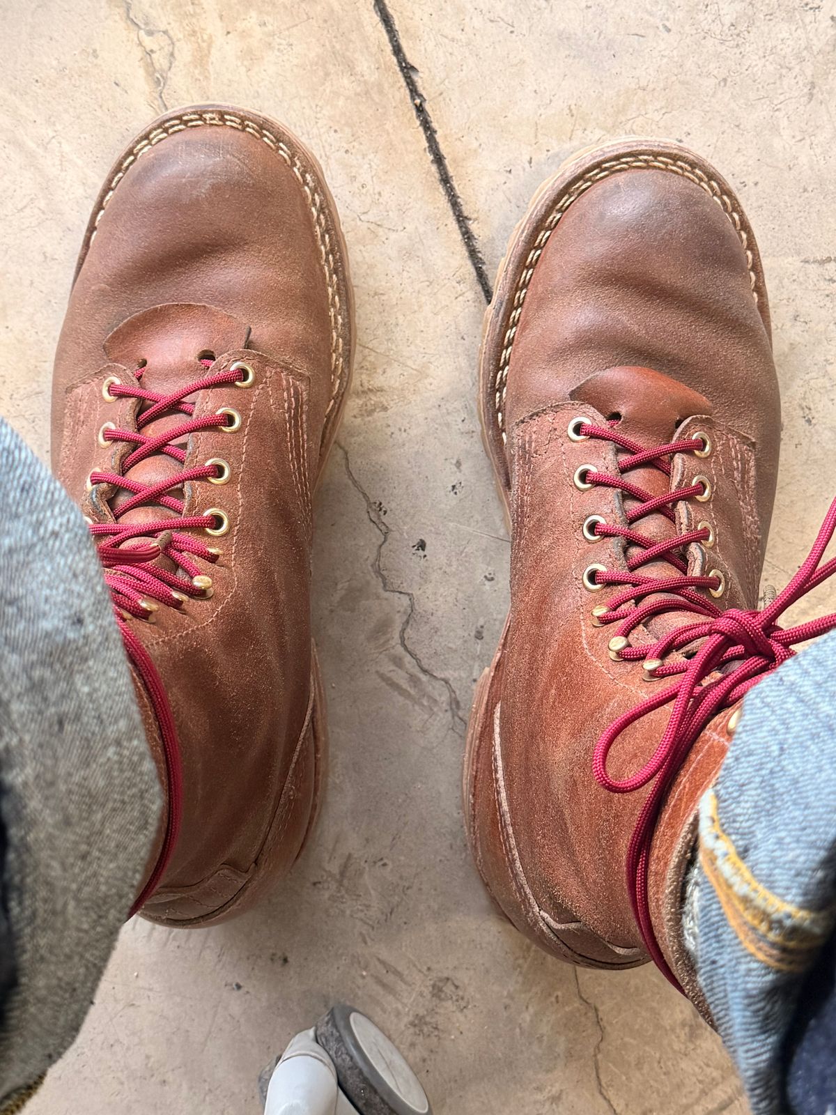 Photo by MacarioTierradentro on February 5, 2026 of the Nicks Officer in Horween Ember Waxed Flesh.