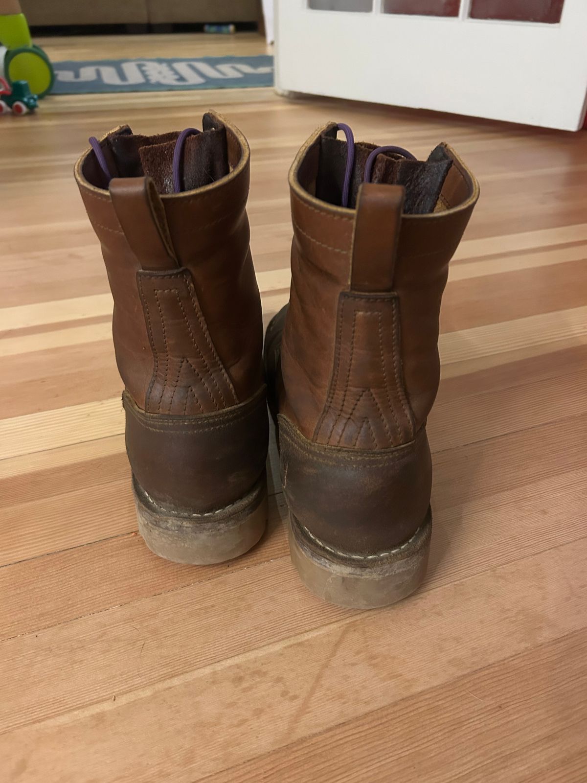 Photo by chippyben on December 4, 2025 of the Nicks Strider in Spokane Honey Smooth/ Waxed Flesh.