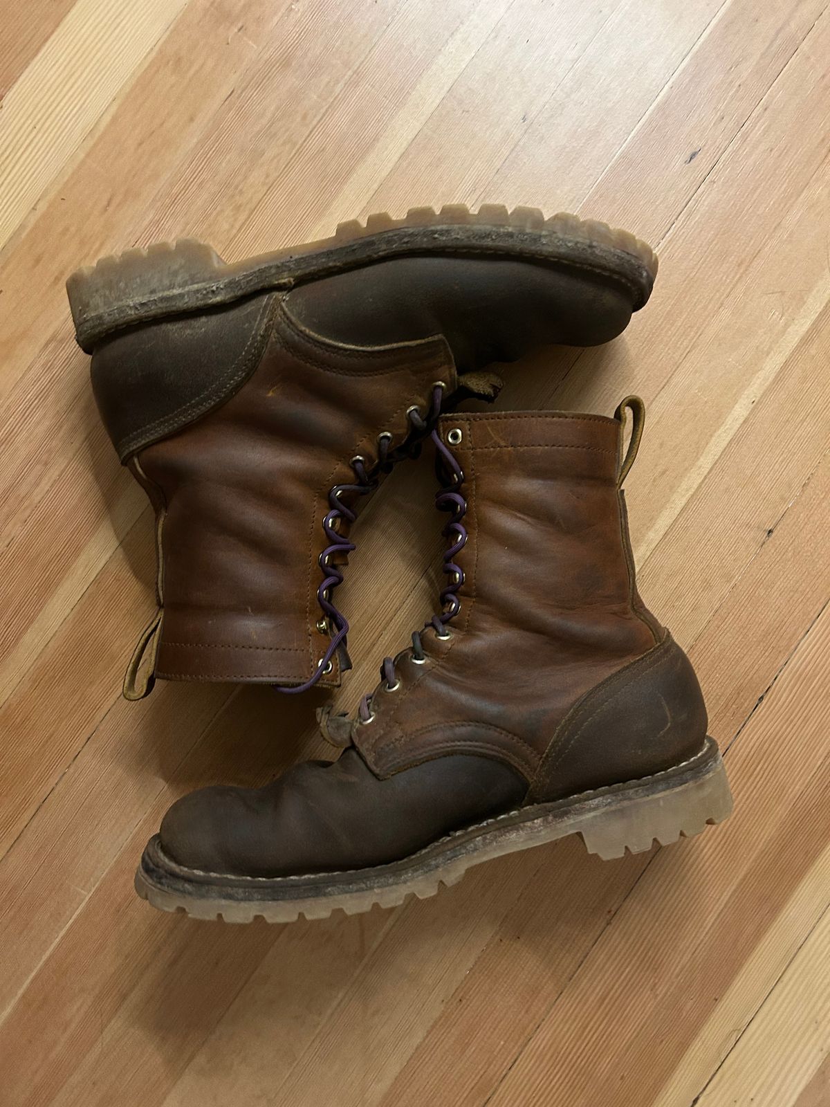 Photo by chippyben on December 4, 2025 of the Nicks Strider in Spokane Honey Smooth/ Waxed Flesh.