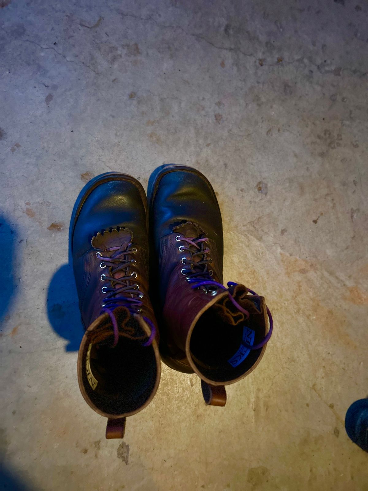 Photo by chippyben on April 6, 2026 of the Nicks Strider in Spokane Honey Smooth/ Waxed Flesh.